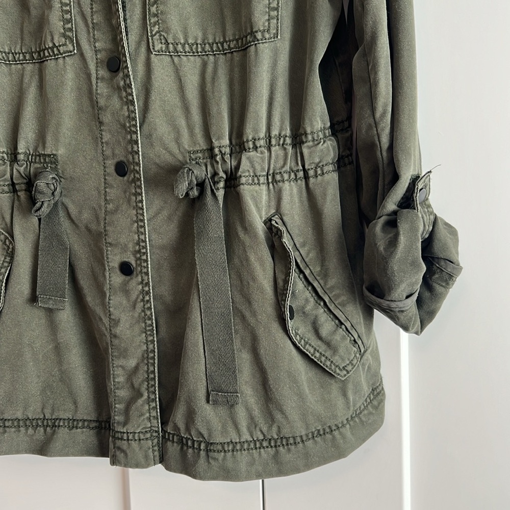 LOFT Utility Jacket - Picture 4 of 10